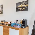 Notre Petit Paradis לינה וארוחת בוקר