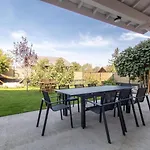 לינה וארוחת בוקר Notre Petit Paradis אנסי