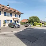 לינה וארוחת בוקר Notre Petit Paradis
