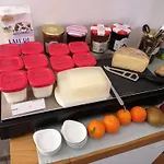 לינה וארוחת בוקר Notre Petit Paradis