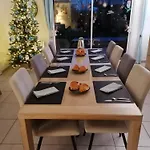 Notre Petit Paradis לינה וארוחת בוקר 3*